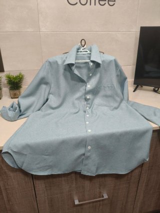 Camisa azul mar XL nueva es larguita