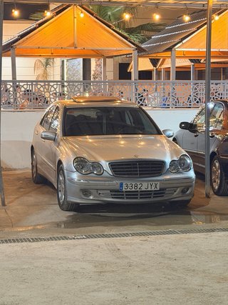 Mercedes-Benz Clase C 2004