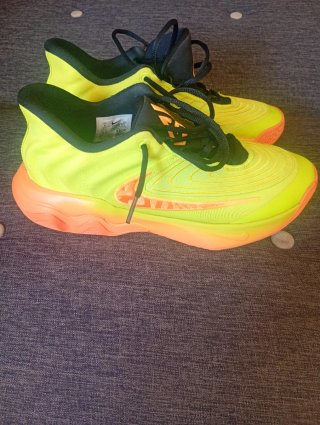 Nike Giannis Immortality 4