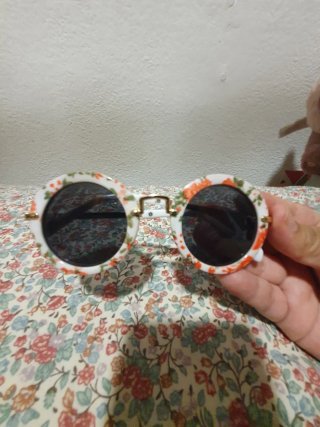 Gafas de sol niña (rosa y morado)