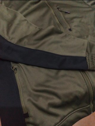 Chaqueta impermeable,verde y negra