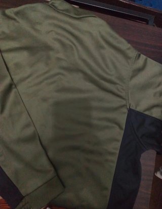 Chaqueta impermeable,verde y negra