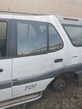 Puerta Trasera Izquierda Tata Safari 2007