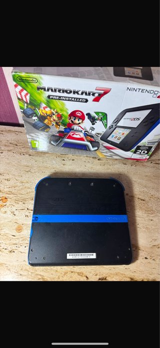 Nintendo 2DS + Funda y Juegos