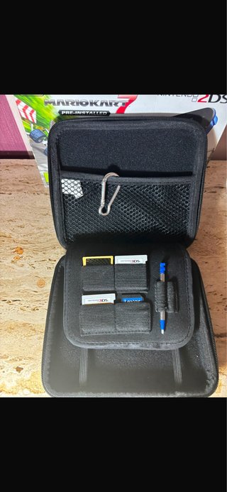 Nintendo 2DS + Funda y Juegos