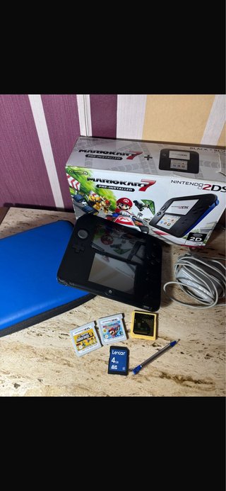 Nintendo 2DS + Funda y Juegos