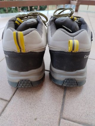 Scarpe trekking Quechua 45 waterproof grigie