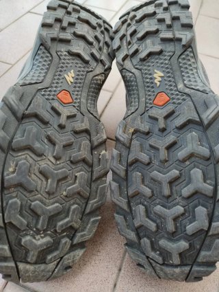 Scarpe trekking Quechua 45 waterproof grigie