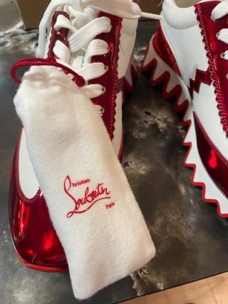 Zapatillas Christian Louboutin Rojas y Blancas