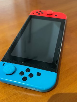 Nintendo Switch Azul/Rojo + Accesorios