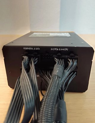 Fuente 750W | CORSAIR RM750x
