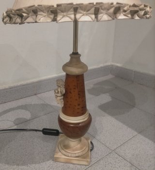 Lámpara de mesa clásica
