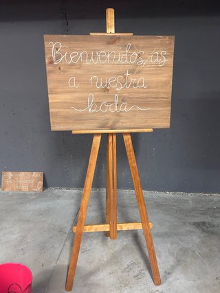 Caballete de madera para bodas