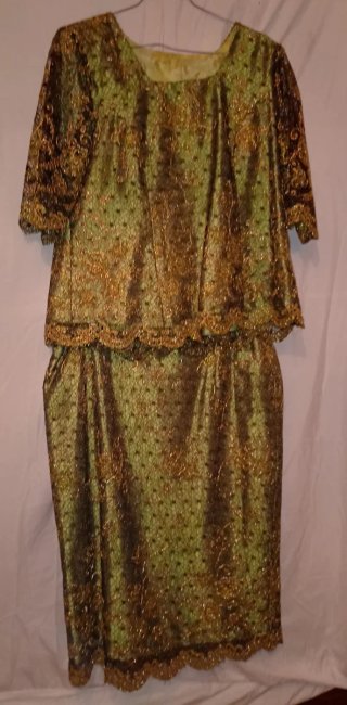 Vestido de fiesta verde y dorado