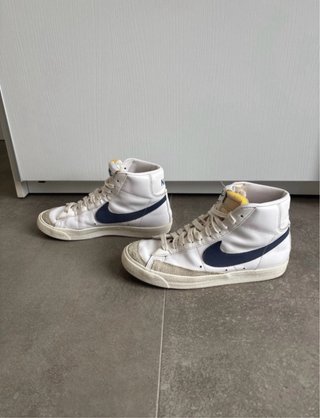 Nike Blazer Mid '77 Talla 40