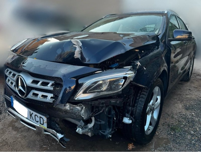Mercedes-Benz GLA 2017 - foto 1