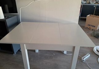 Mesa de comedor extensible blanca