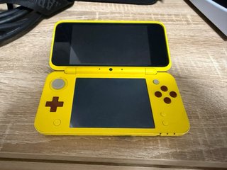 Nintendo 2DS XL Pikachu con muchos juegos