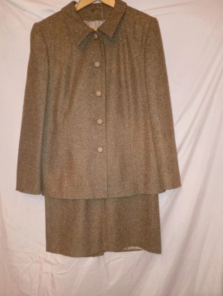 Traje de chaqueta y falda señora