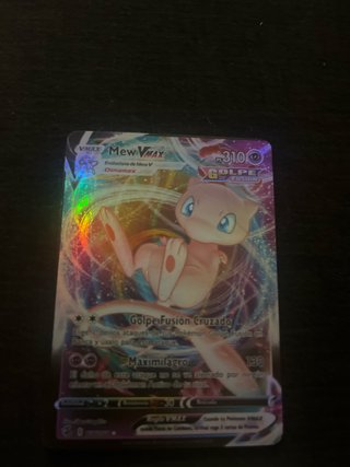 Carta Pokémon Mew VMAX Golpe Fusión