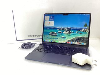 portatil apple apple macbook air m3 8-core 4.0 13 (8gpu) (2024) (a3113)