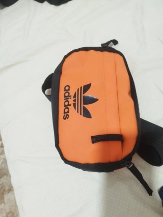 Bolsa Adidas Naranja y Negra
