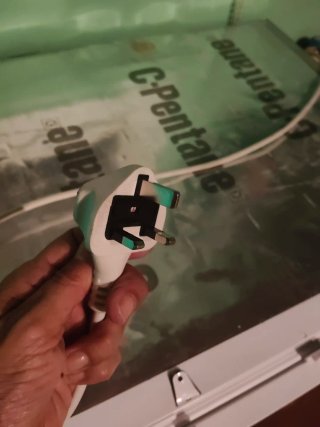 Nevera pequeña Bosch nueva, enchufe inglés