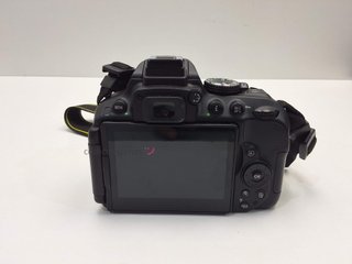 camara reflex nikon d5300 + af-p dx nikkor 18-55mm f/3.5-5.6g vr