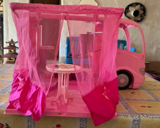 Autocaravana Barbie Glamour Camper 2008