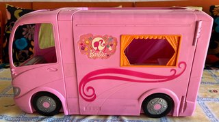 Autocaravana Barbie Glamour Camper 2008