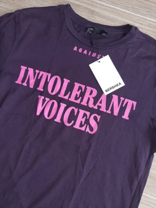 Camiseta Bershka Talla M.  Unisex. NUEVA