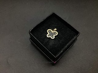 colgante oro 18k con piedra