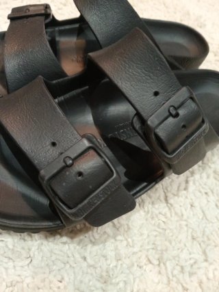 Sandalias Birkenstock Goma EVA Negra Talla 38