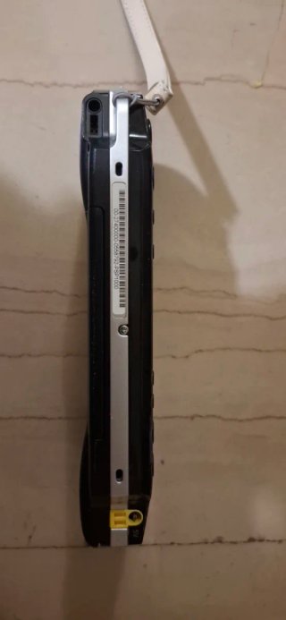 PSP 1004 Negra + 11 Juegos + Cargador