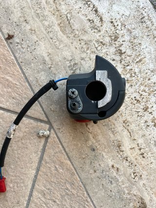 Coperchio devio luci Aerox