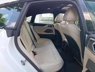 BMW i4 eDrive40 250 kW (340 CV)