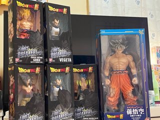 Goku Ultra Instinto Gigantic Series