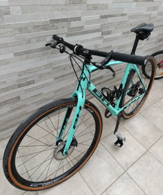 Bicicleta BH Gravelex Alu 1.0 Gravel,700c MEJORADA