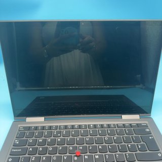 - Lenovo ThinkPad X1 Yoga Gen 4 256GB portátil