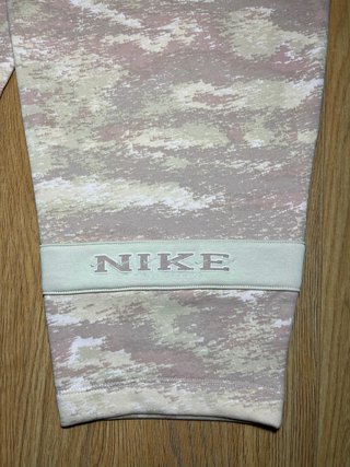 Pantalón Jogger Nike Mujer XL Camuflaje Rosa Beige
