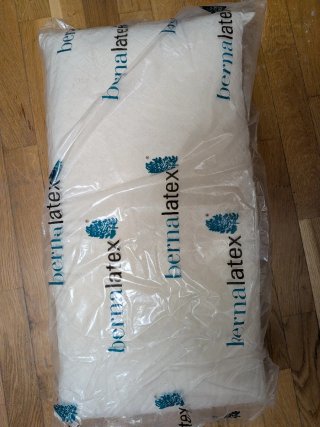 Almohada de látex beige