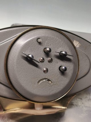 Bonito reloj a cuerda FIVE RAMS made in china