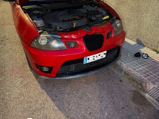 Parachoques Seat Ibiza Cupra echo en fibra