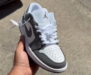 Jordan Deportivas Gris y Blanco
