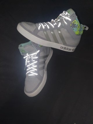 Zapatillas Adidas Grises y Multicolor