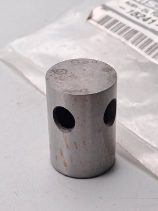 Nissan 15241-D8800 Bush Oil Pump Drive