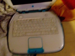 Portátil Apple iMac G3 - Enciende, sin sistema