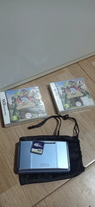 Nintendo DS Azul + 2 Juegos