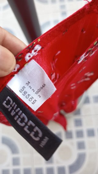 Vestido de Verão Vermelho Florido Tamanho 34