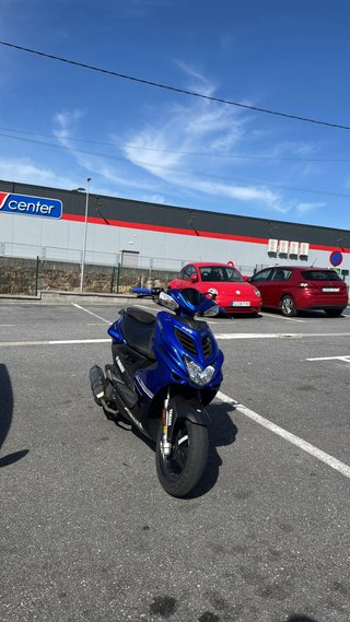 Yamaha Aerox R 4T Scooter Azul/Negro